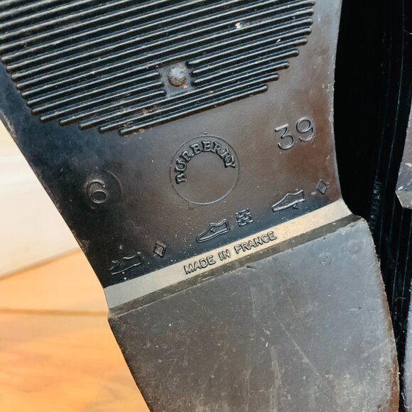 Burberry Tall Black Equestrian Style Rain Boot -- Size 39 US size 9 - Picture 5 of 15